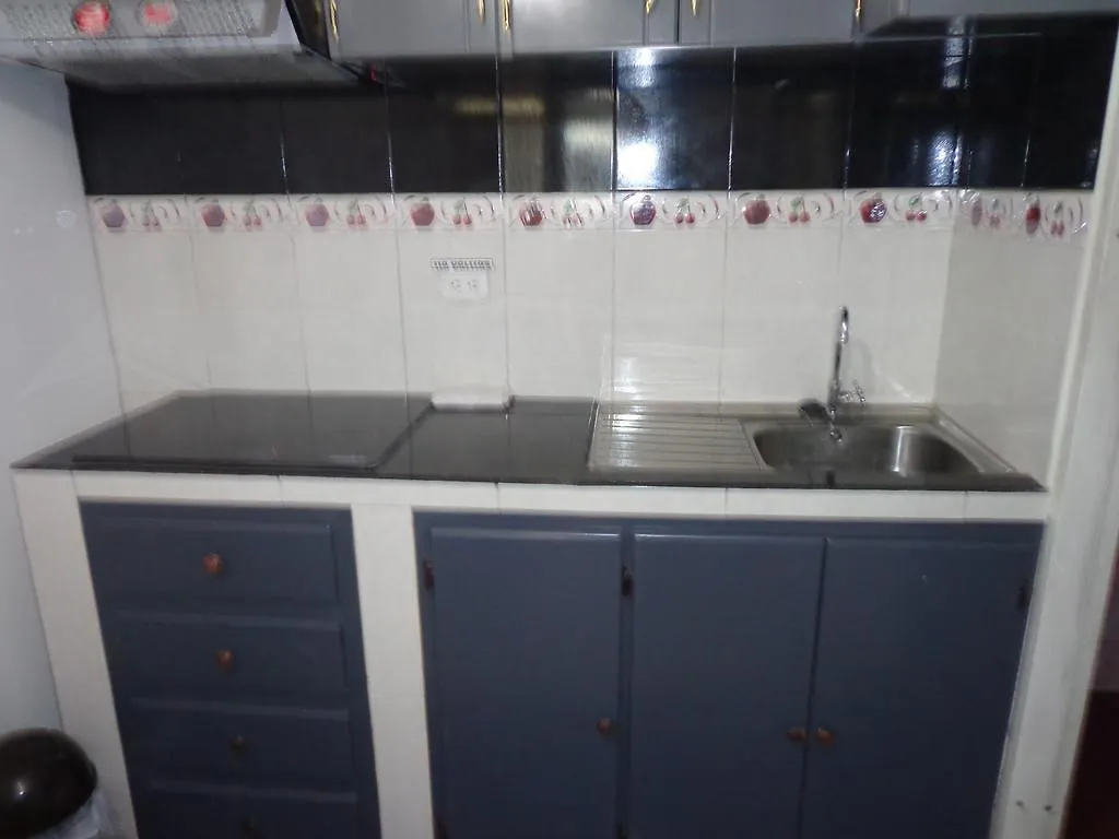 Escocie - Vargas Quito Hostal
